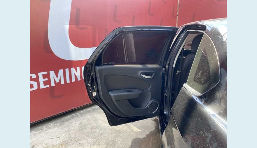 FIAT GRAND SIENA EVO ATTRACTIVE 1.4 8V FLEX MANUAL 4P - PRETO - 2019 Foto 9 (Grande)