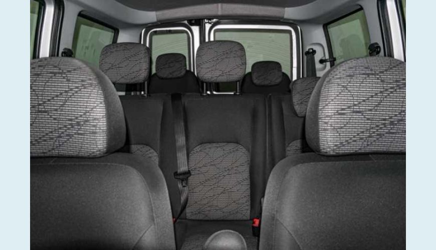 FIAT DOBLO ESSENCE 1.8 7L FLEX MANUAL 4P - PRATA - 2018 Foto 9 (Grande)