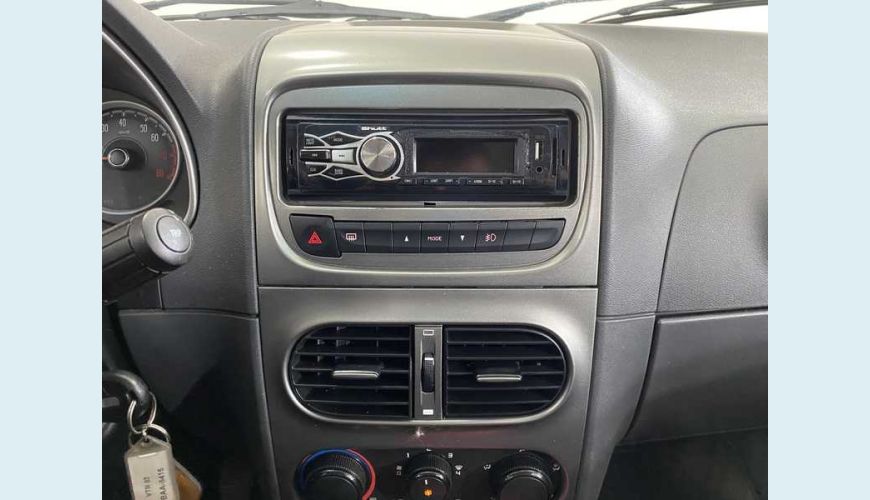 FIAT PALIO WEEKEND TREKKING 1.6 E.TORQ FLEX MANUAL 4P - BRANCO - 2016 Foto 9 (Grande)