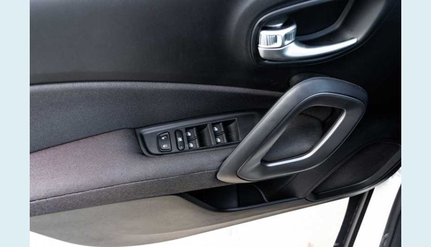 FIAT TORO ENDURANCE 1.8 FLEX MANUAL 4P - BRANCO - 2021 Foto 9 (Grande)
