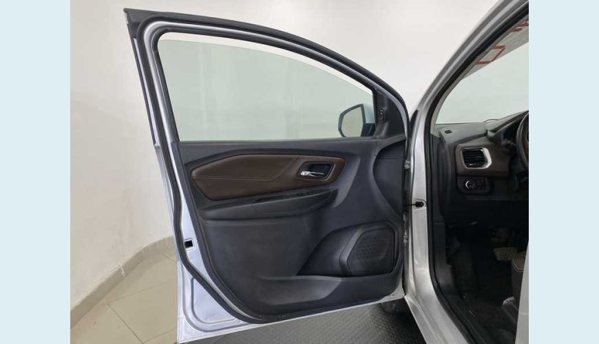 CHEVROLET SPIN PREMIER 7S 1.8 FLEX AUT. 4P - PRATA - 2020 Foto 9 (Grande)