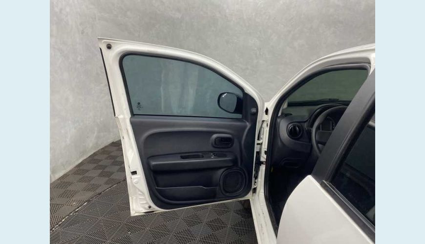 FIAT MOBI LIKE 1.0 FLEX MANUAL 4P - BRANCO - 2021 Foto 9 (Grande)