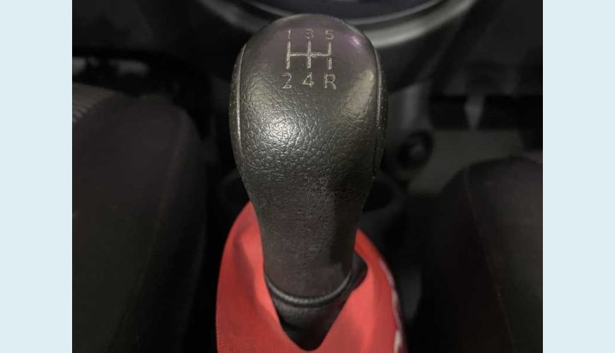 NISSAN VERSA 1.0 12V FLEX MANUAL 4P - BRANCO - 2016 Foto 9 (Grande)