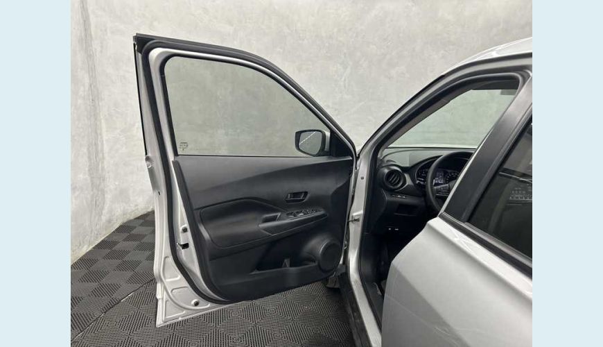 NISSAN KICKS ACTIVE 1.6 FLEX AUT. 4P - PRATA - 2024 Foto 9 (Grande)