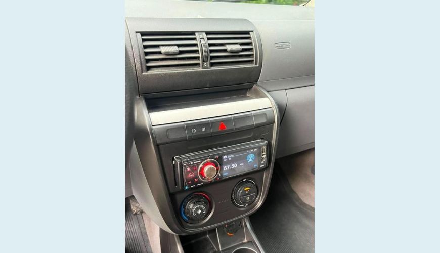 VOLKSWAGEN SPACEFOX COMFORT 1.6 FLEX MANUAL 4P - PRATA - 2008 Foto 9 (Grande)