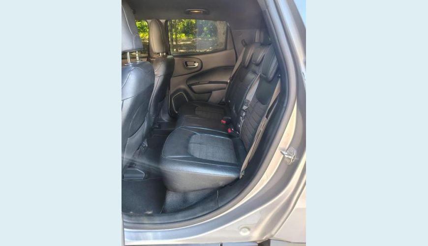 FIAT TORO FREEDOM AT6 1.8 FLEX AUT. 4P - PRATA - 2021 Foto 9 (Grande)