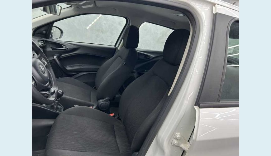 FIAT FIAT CRONOS 1.3 FLEX MANUAL 4P - BRANCO - 2022 Foto 9 (Grande)