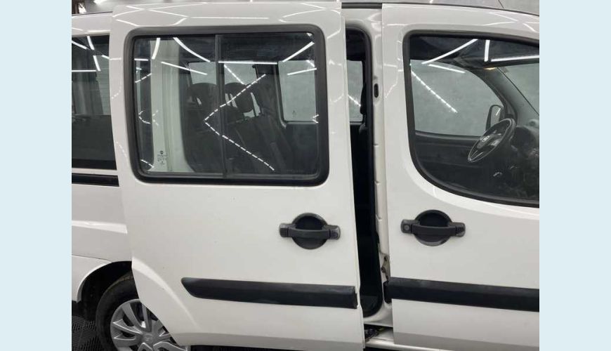 FIAT FIAT DOBLO ESSENCE 1.8 16V FLEX MANUAL 4P - BRANCO - 2020 Foto 9 (Grande)