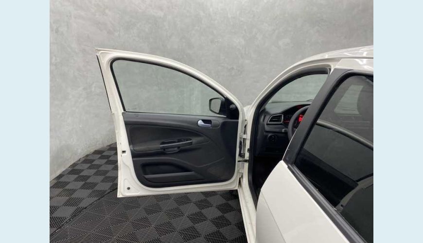 VOLKSWAGEN VOLKSWAGEN GOL 1.0 12V FLEX MANUAL 4P - BRANCO - 2019 Foto 9 (Grande)