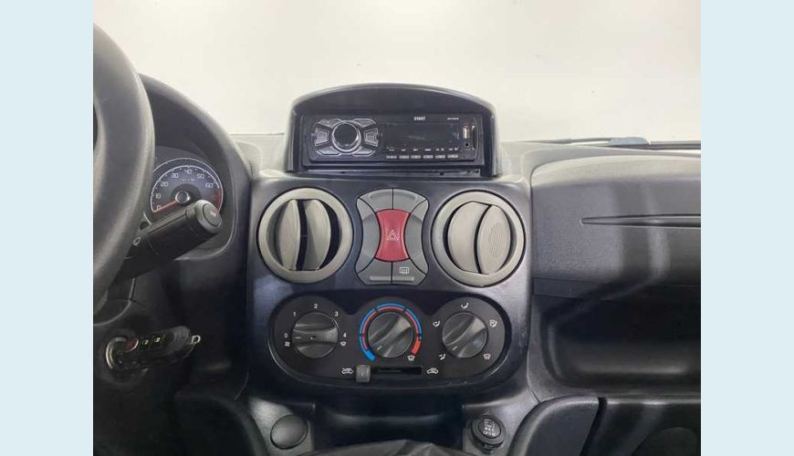 FIAT DOBLO ESSENCE 1.8 FLEX MANUAL 4P - BRANCO - 2019 Foto 9 (Grande)
