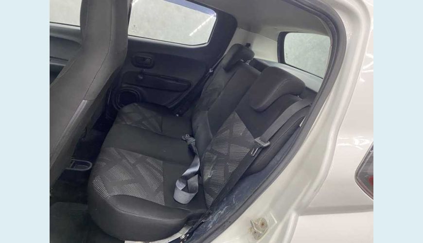 FIAT FIAT MOBI EVO EASY 1.0 FLEX MANUAL 4P - BRANCO - 2019 Foto 9 (Grande)
