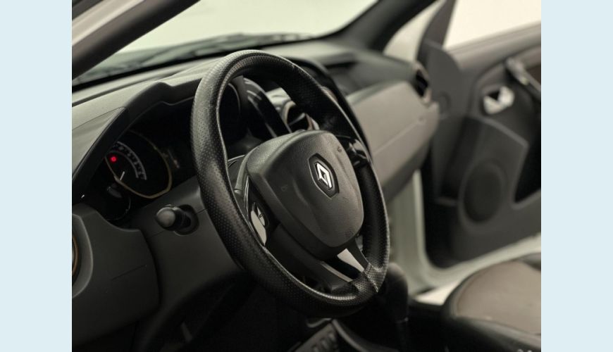 RENAULT RENAULT DUSTER 2.0 FLEX AUT. 4P - BRANCO - 2016 Foto 9 (Grande)