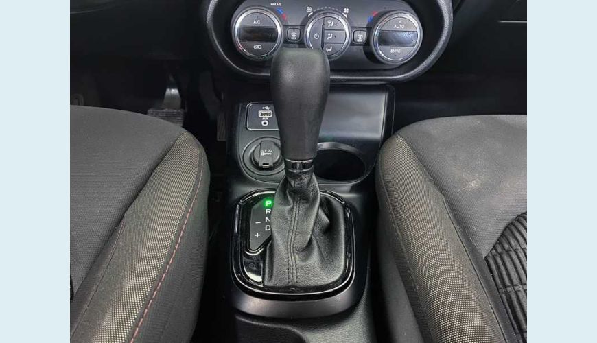 FIAT TORO FREEDOM 1.8 AT6 4X2 FLEX - BRANCO - 2019 Foto 9 (Grande)