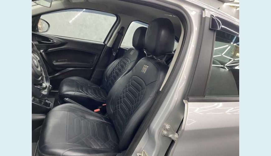 FIAT CRONOS 1.3 FLEX MANUAL 4P - PRATA - 2022 Foto 9 (Grande)