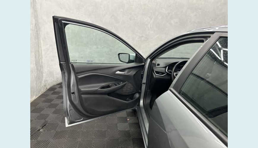 CHEVROLET ONIX LT 1.0 TURBO FLEX MANUAL 4P - PRATA - 2025 Foto 9 (Grande)
