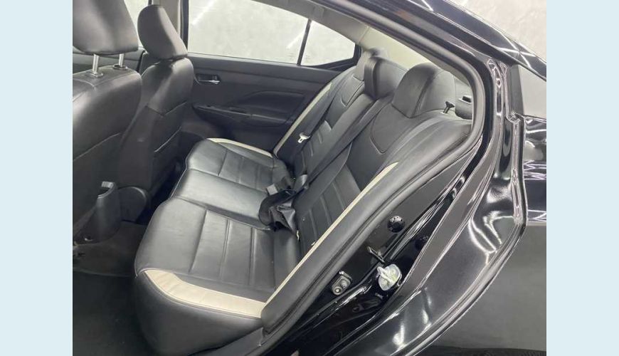 NISSAN VERSA EXCLUSIVE 1.6 FLEX AUT. 4P - PRETO - 2022 Foto 9 (Grande)