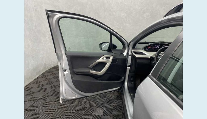 PEUGEOT 2008 ALLURE PACK 1.6 FLEX AUT. 4P - PRATA - 2022 Foto 9 (Grande)