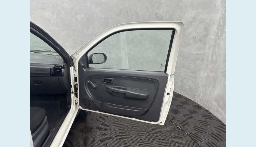 FIAT STRADA HARD WORKING 1.4 FLEX MANUAL 4P - BRANCO - 2020 Foto 9 (Grande)