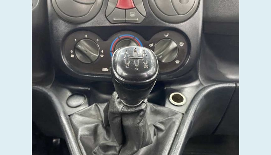FIAT DOBLO ESSENCE 1.8 16V FLEX MANUAL 4P - PRATA - 2021 Foto 9 (Grande)