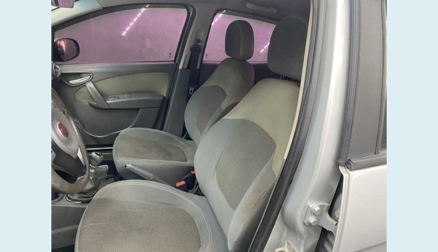 FIAT PALIO ESSENCE 1.6 16V FLEX MANUAL 4P - PRATA - 2016 Foto 9 (Grande)