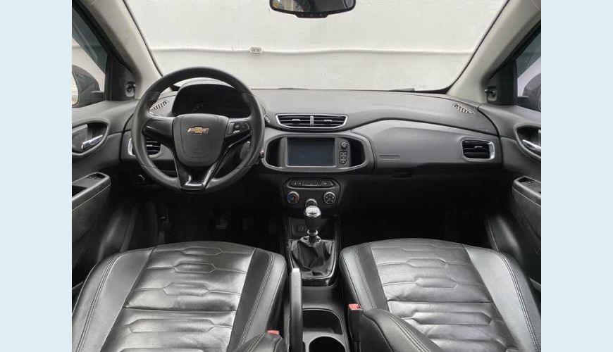 CHEVROLET PRISMA LT 1.4 FLEX MANUAL 4P - PRETO - 2017 Foto 9 (Grande)
