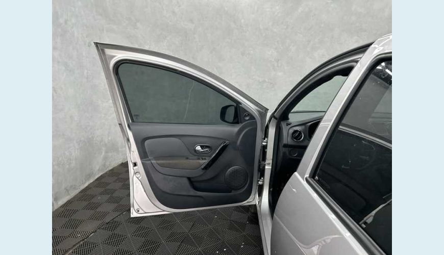 RENAULT LOGAN ZEN 1.0 12V FLEX MANUAL 4P - PRATA - 2021 Foto 9 (Grande)