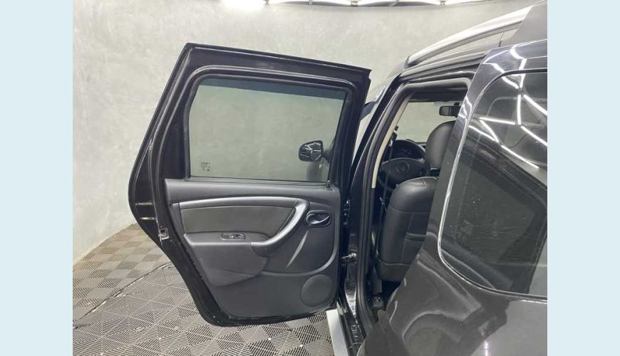 RENAULT RENAULT DUSTER DYNAMIQUE 2.0 16V FLEX MANUAL 4P - PRETO - 2014 Foto 9 (Grande)
