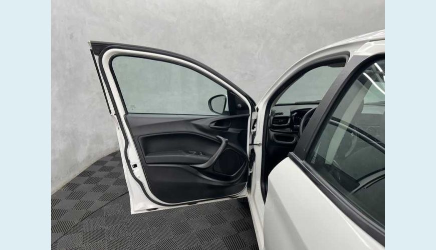 FIAT ARGO 1.0 FLEX MANUAL 4P - BRANCO - 2023 Foto 9 (Grande)