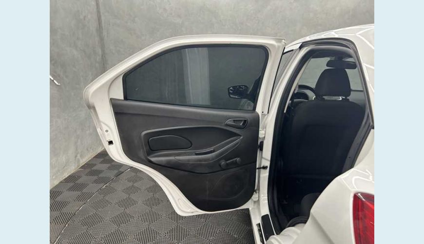 FORD KA SE 1.0 FLEX MANUAL 4P - BRANCO - 2020 Foto 9 (Grande)