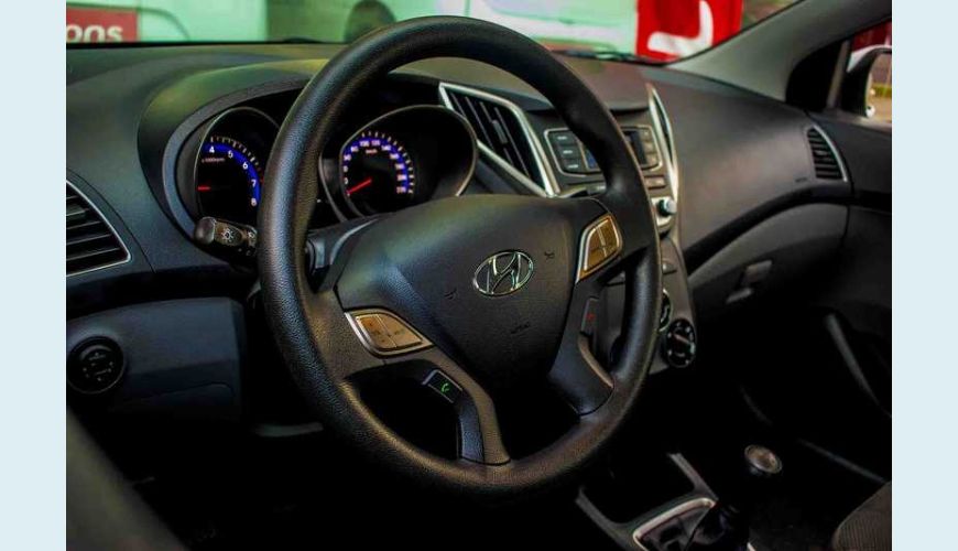 HYUNDAI HB 20S UNIQUE 1.0 FLEX MANUAL 4P - BRANCO - 2019 Foto 9 (Grande)