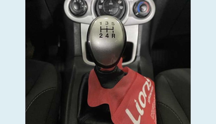 FORD FIESTA SE 1.6 16V FLEX MANUAL 4P - PRETO - 2018 Foto 9 (Grande)