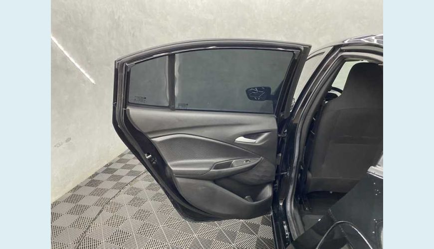 CHEVROLET ONIX PLUS LTZ TURBO 1.0 FLEX AUT. 4P - PRETO - 2022 Foto 9 (Grande)