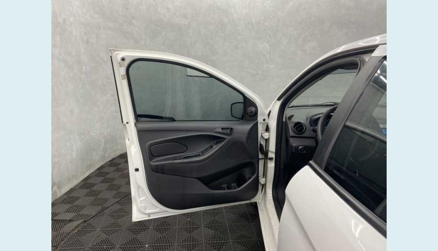 FORD KA SE 1.0 FLEX MANUAL 4P - BRANCO - 2021 Foto 9 (Grande)