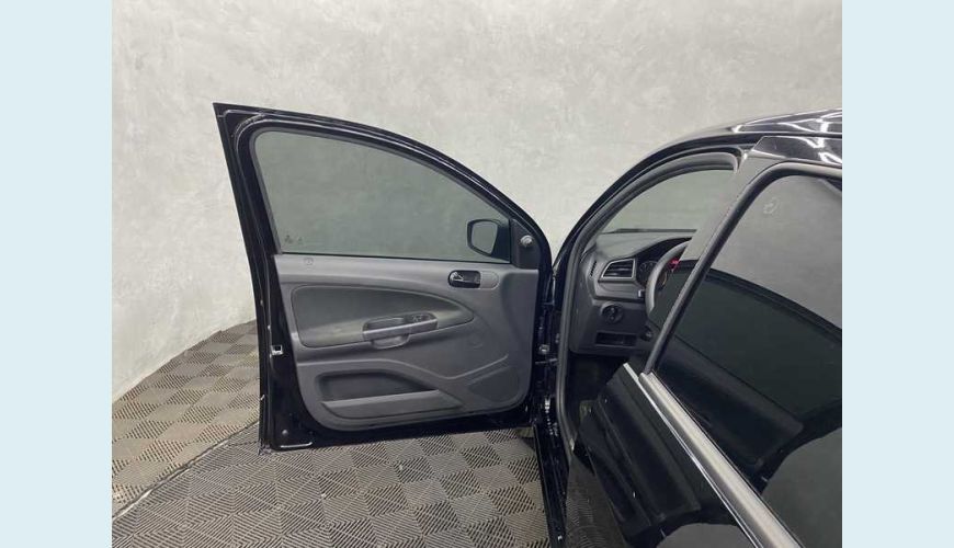 VOLKSWAGEN VOLKSWAGEN GOL 1.6 FLEX MANUAL 4P - PRETO - 2022 Foto 9 (Grande)