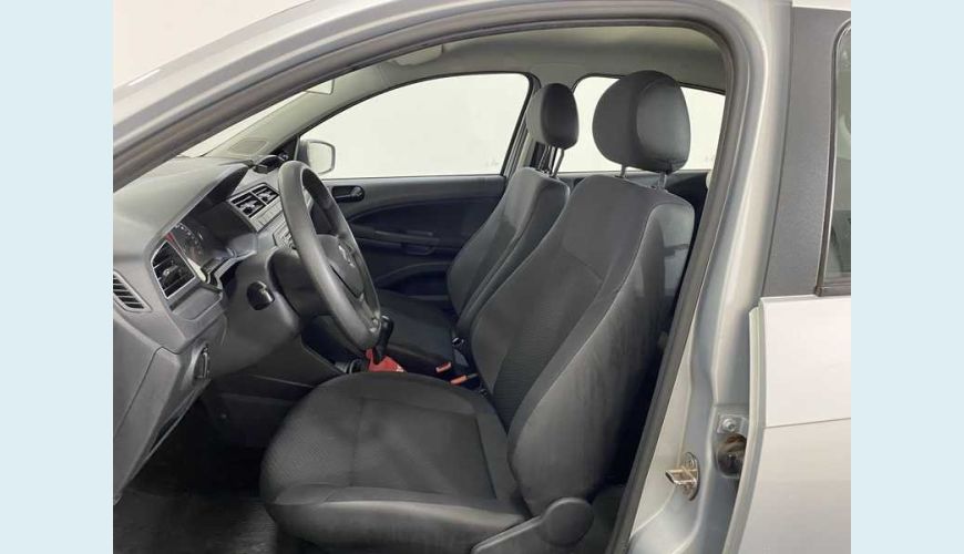 VOLKSWAGEN VOLKSWAGEN GOL 1.6 FLEX MANUAL 4P - PRATA - 2021 Foto 9 (Grande)