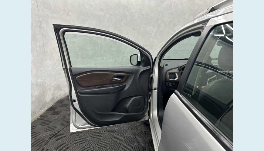 CHEVROLET CHEVROLET SPIN PREMIER 7S 1.8 FLEX MANUAL 4P - PRATA - 2020 Foto 9 (Grande)