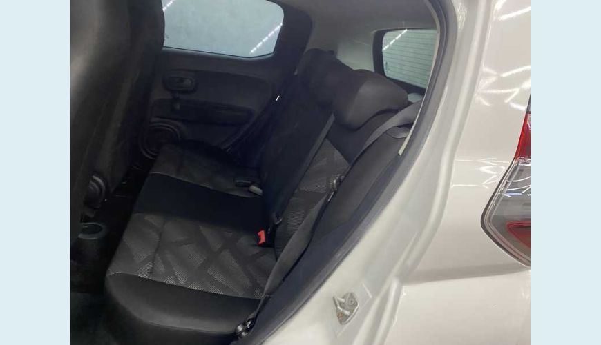 FIAT FIAT MOBI LIKE 1.0 FLEX MANUAL 4P - BRANCO - 2022 Foto 9 (Grande)