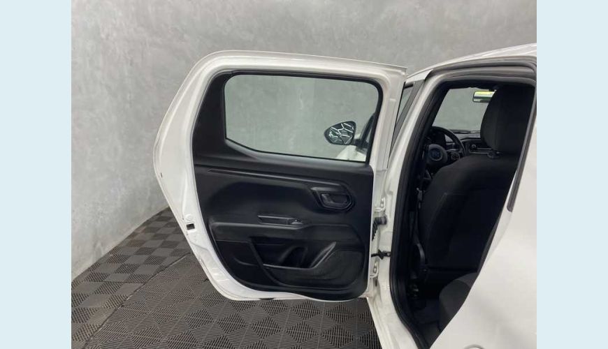 FIAT FIAT STRADA FREEDOM 1.3 FLEX MANUAL 4P - BRANCO - 2022 Foto 9 (Grande)