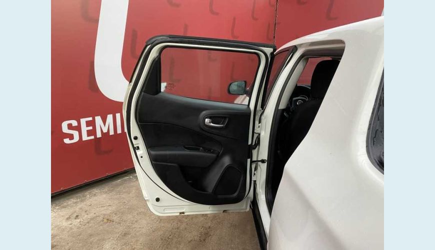 FIAT FIAT TORO ENDURANCE 1.8 FLEX AUT. 4P - BRANCO - 2021 Foto 9 (Grande)