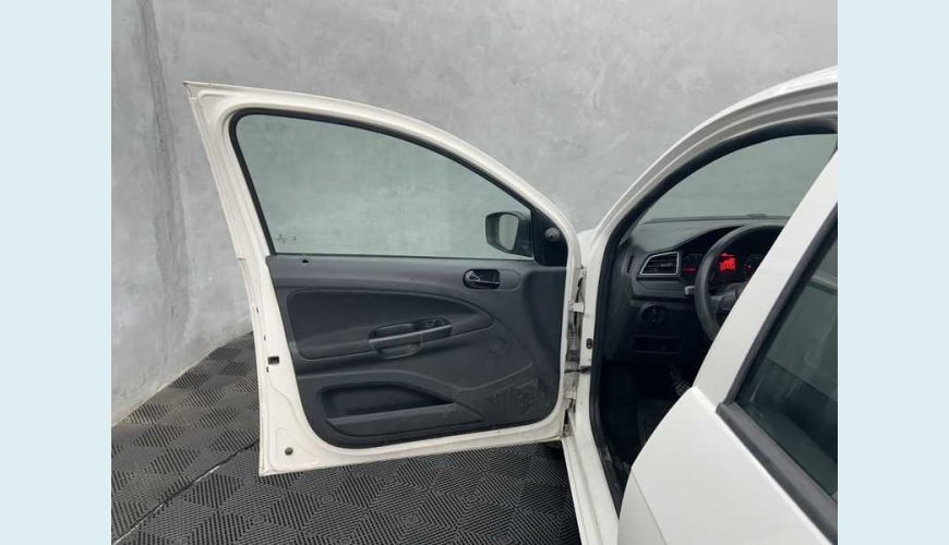 VOLKSWAGEN VOLKSWAGEN VOYAGE 1.0 MPI FLEX MANUAL 4P - BRANCO - 2023 Foto 9 (Grande)