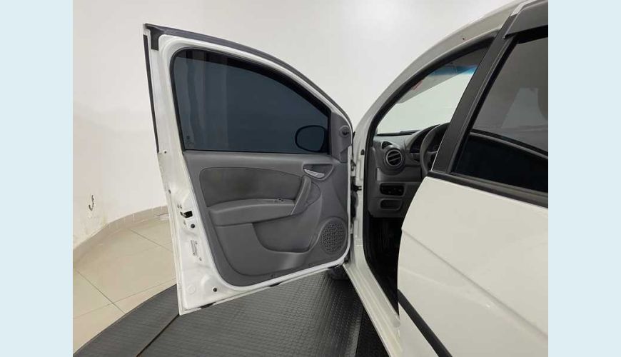 FIAT FIAT PALIO ATTRACTIVE 1.0 EVO FLEX MANUAL 4P - BRANCO - 2016 Foto 9 (Grande)
