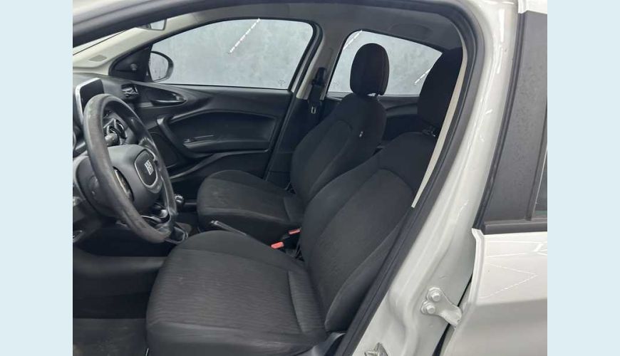 FIAT FIAT CRONOS DRIVE 1.3 FLEX MANUAL 4P - PRATA - 2023 Foto 9 (Grande)