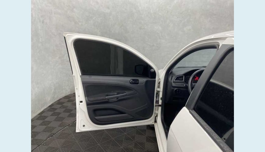 VOLKSWAGEN GOL 1.0 12V FLEX MANUAL 4P - BRANCO - 2022 Foto 9 (Grande)