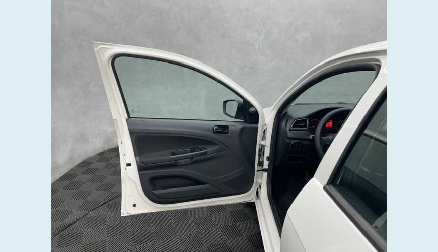 VOLKSWAGEN VOYAGE 1.0 MPI FLEX MANUAL 4P - BRANCO - 2023 Foto 9 (Grande)