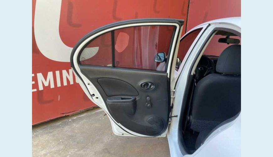 NISSAN MARCH S 1.0 12V FLEX MANUAL 4P - BRANCO - 2019 Foto 9 (Grande)
