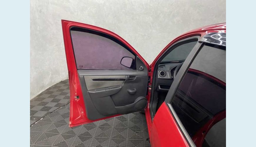 CHEVROLET CHEVROLET CELTA LT 1.0 FLEX MANUAL 4P - VERMELHO - 2014 Foto 9 (Grande)