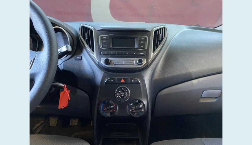 HYUNDAI HYUNDAI HB 20S COMFORT PLUS 1.0 FLEX MANUAL 4P - PRATA - 2017 Foto 9 (Grande)
