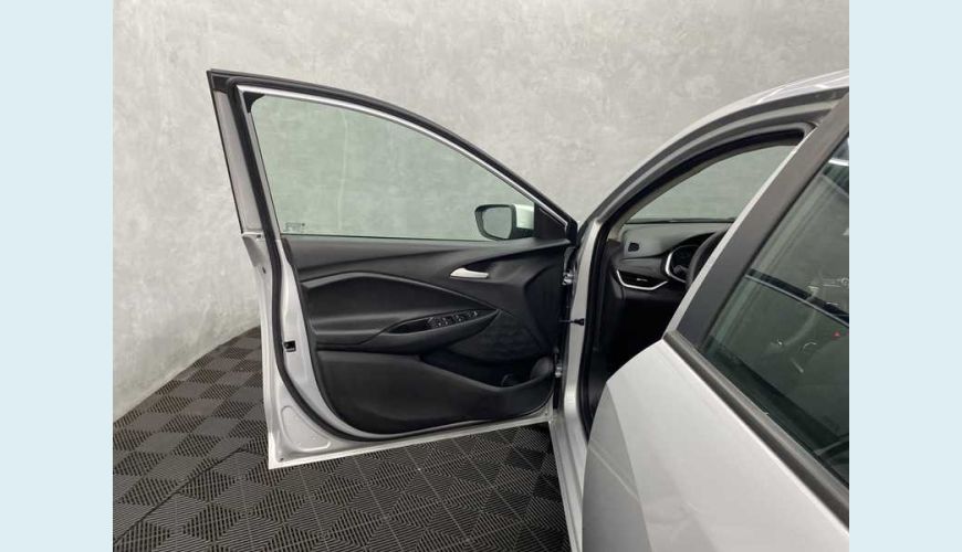 CHEVROLET CHEVROLET ONIX PLUS LT 1.0 FLEX MANUAL 4P - PRATA - 2021 Foto 9 (Grande)