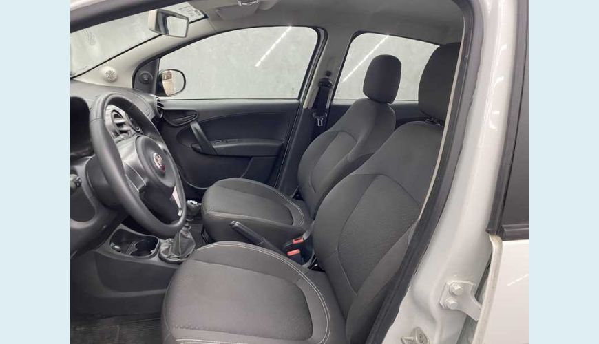 FIAT FIAT GRAND SIENA 1.4 FLEX MANUAL 4P - BRANCO - 2021 Foto 9 (Grande)
