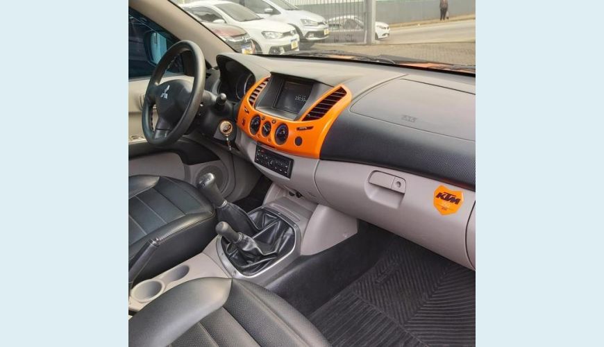 MITSUBISHI MITSUBISHI L200 TRITON GLS D 3.2 FLEX MANUAL 4P - LARANJA - 2016 Foto 9 (Grande)